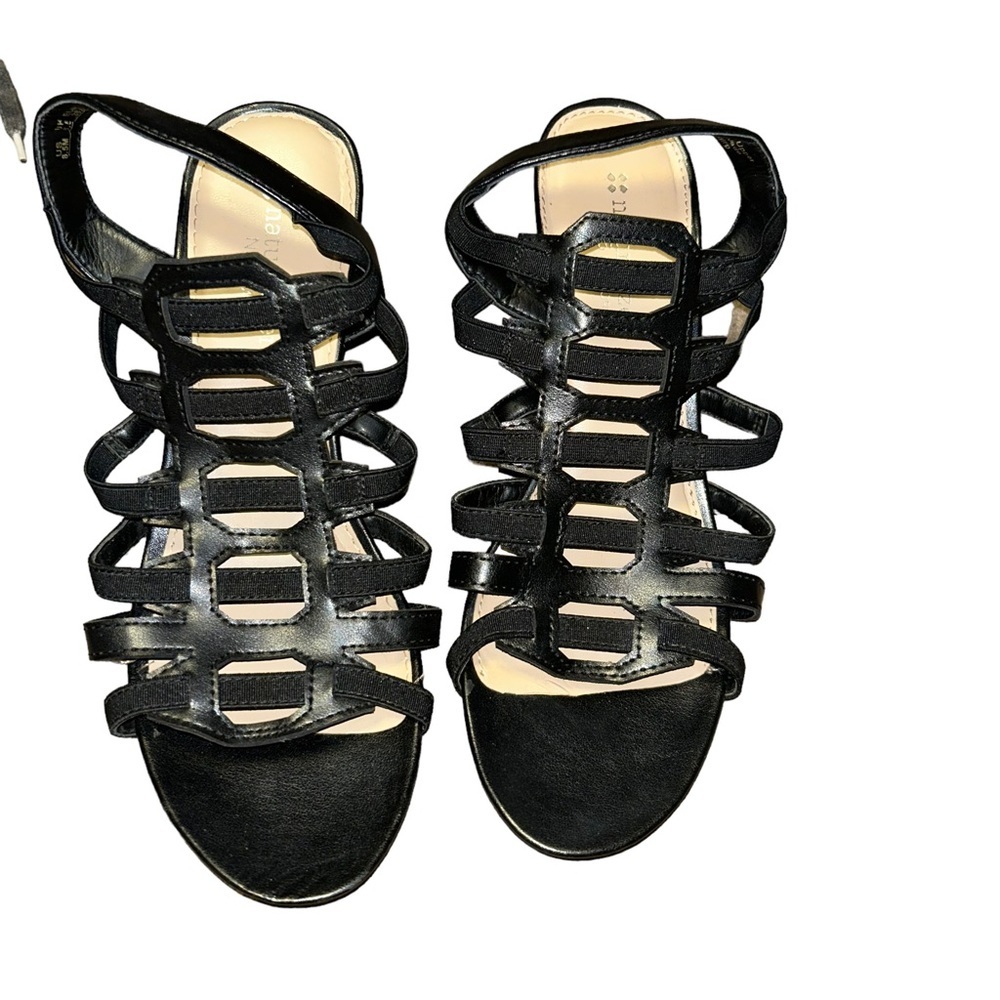 Naturalizer black strappy wedge stretch sandals size 8.5